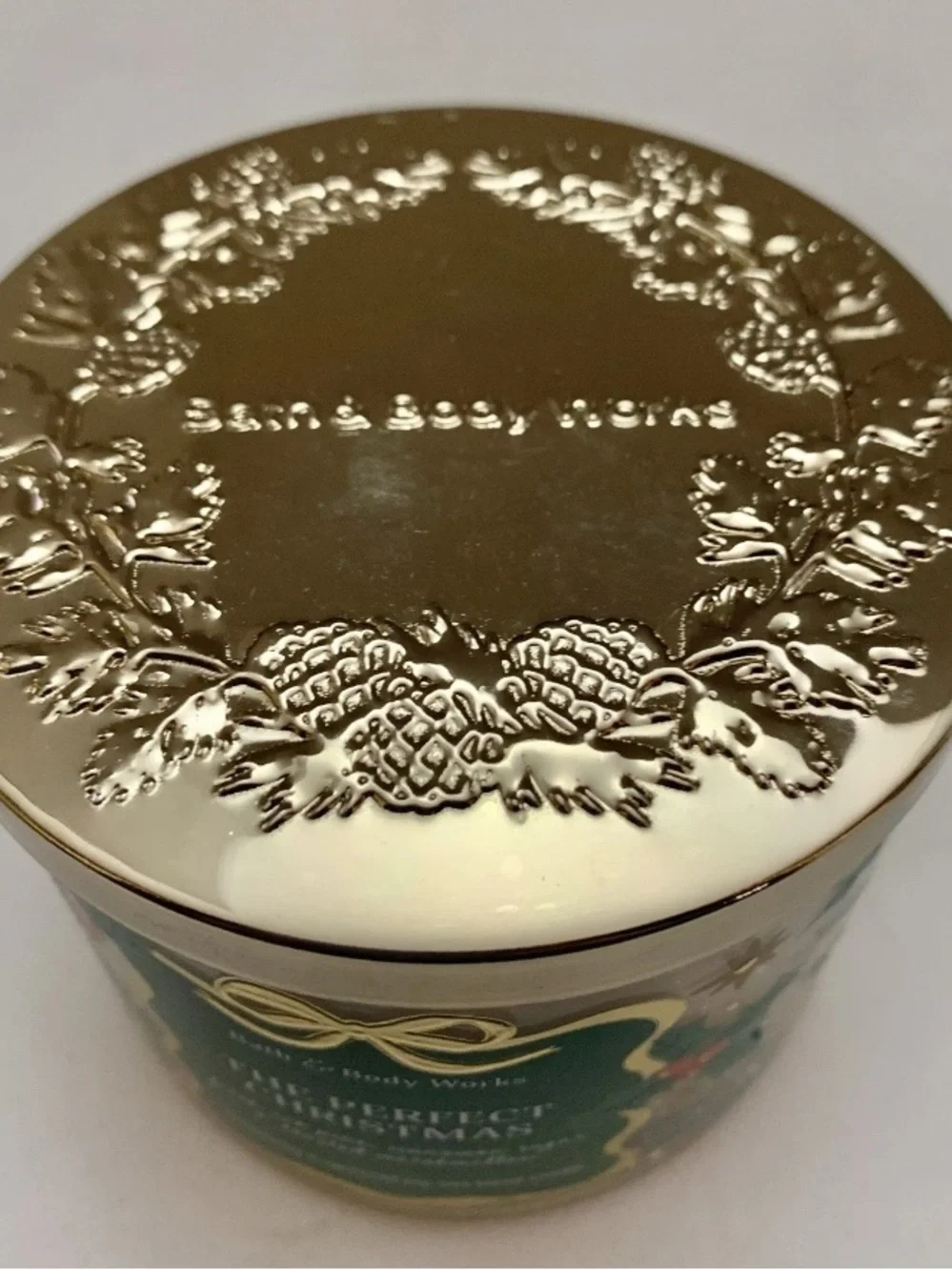 Bath & Body Works The Perfect Christmas Candle - Green & Gold 14.5 Oz New 3 Wick